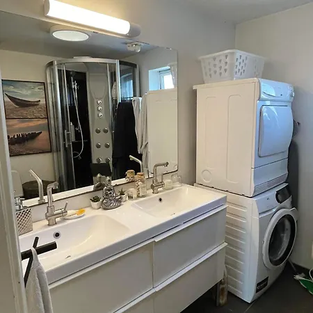 Cosy 750m From Forum Στάβανγκερ