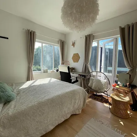 Cosy 750m From Forum Διαμέρισμα